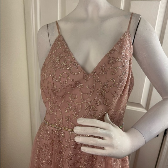 Teeze Me Juniors' Pink Glitter Beaded Mesh V-Neck Formal Dress Size 11-12 - Picture 5 of 15